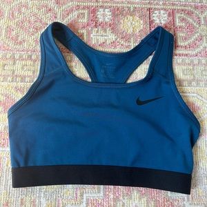 Nike racer back sports bra